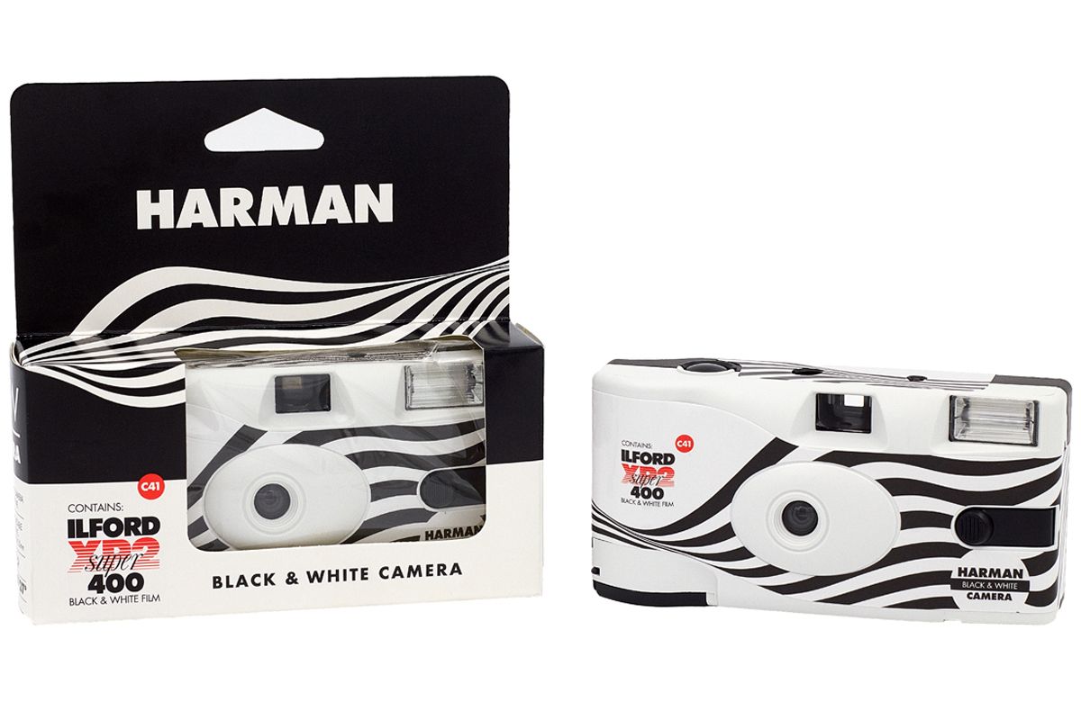 ILFORD XP2 Super 400 Single Use Camera (27 exposures) – Camera