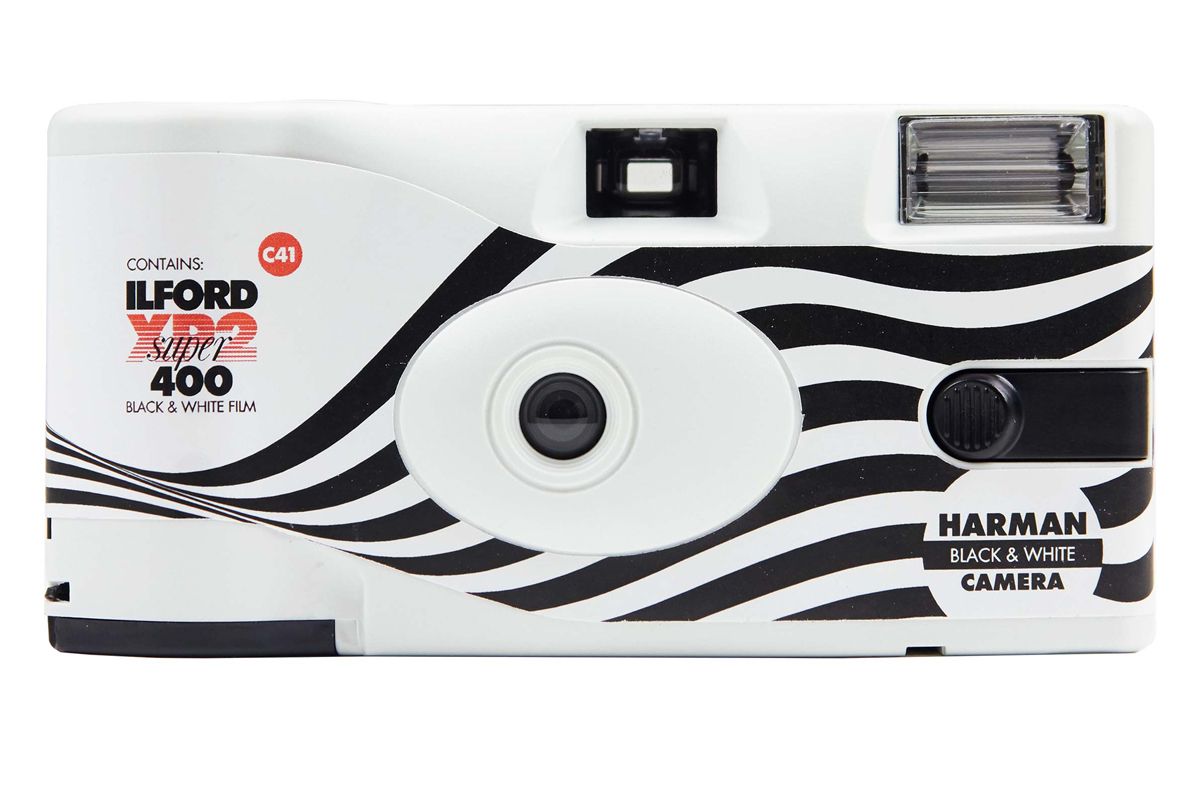ILFORD XP2 Super 400 Single Use Camera (27 exposures) – Camera